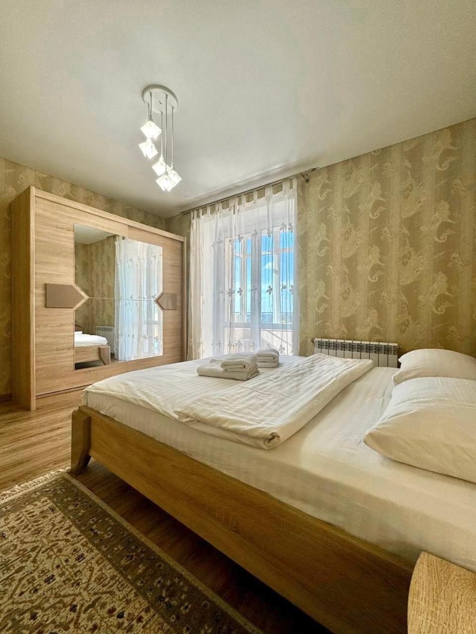 НОВЫЙ дом, в самом ЦЕНТРЕ, свежий ремонт Полтава Екстер'єр фото